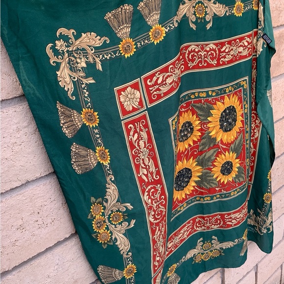 Hermès - Forest Green Silk Sunflower Scarf - Picture 10 of 16